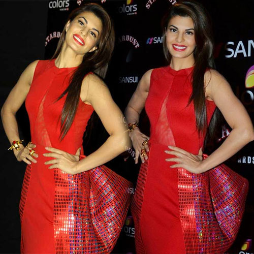 टॉप 10 सेलिब्रिटी ने अट्रैक्टिव लुक पाया रेड लिपस्टिक से  