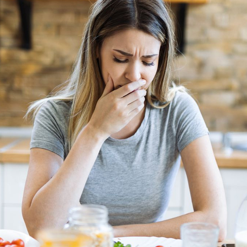 उल्टी और मतली में ट्राई करें दादी-नानी के नुस्खे, जल्दी होगा कंट्रोल