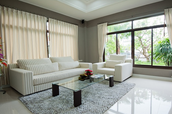 Vastu Tips: घर में सुख-शांति और तरक्की के लिए अपनाएं ये आसान वास्तु उपाय