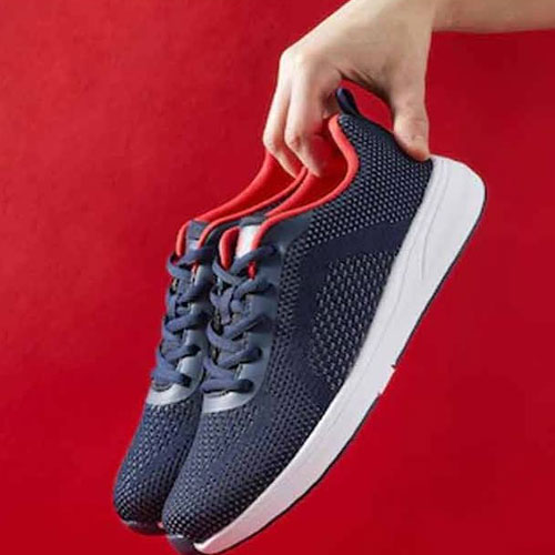 Vastu Tips: दूसरों को कभी नहीं देनी चाहिए यह चीजें, होने लगती है परेशानियां