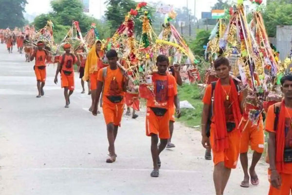 बोल बम जाने के लिए भगवा वस्त्र क्यों पहनते हैं कावड़ यात्री, फैशन नहीं खास है वजह