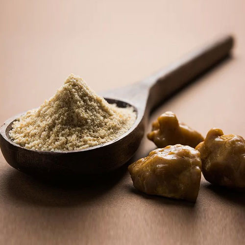 सर्दियों में हींग का सेवन क्यों है जरूरी? जानें 5 बड़े फायदे