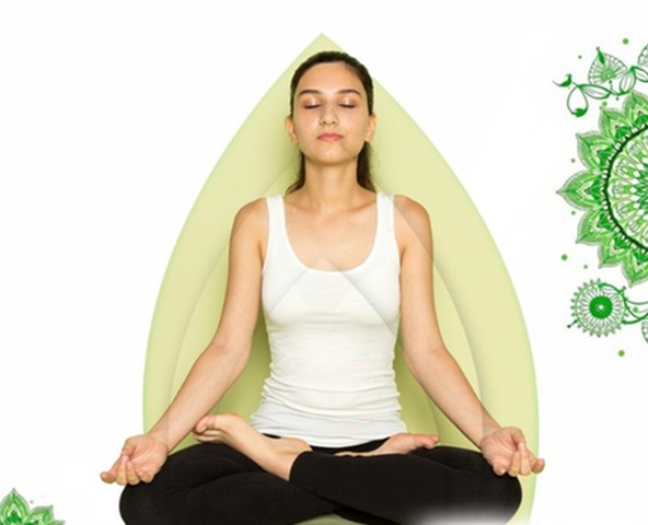 महिलाओं के लिए क्यों बेहद जरूरी योगासन? जानें क्या कहते हैं एक्सपर्ट 
