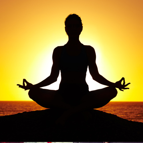  विश्व योग दिवस : शरीर को निरोगी और जीवन को समृद्ध बनाए `योगा` 